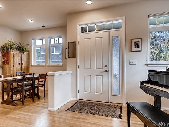 2nd image of 1830 10th Ave NE #1318