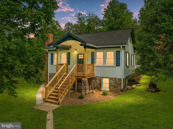 30 Gooney Falls Ln, Front Royal, VA 22630