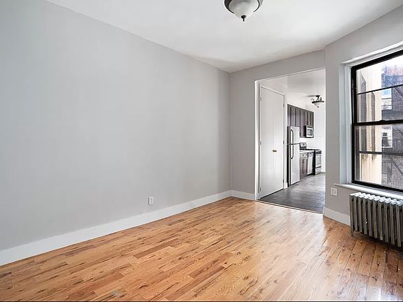3rd image of 220 W 116th St APT 4E