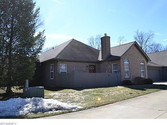 2nd image of 3996 Villas Dr