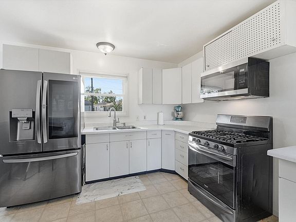 3rd image of 5414 N Stony Run Ln