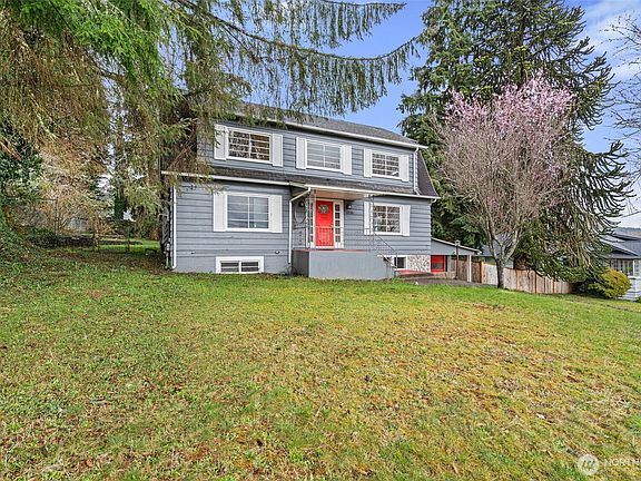 3rd image of 1036 Fowler Street