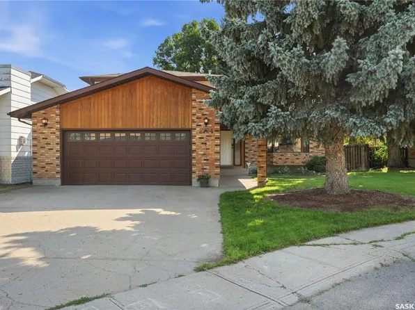 2734 Poplar PLACE E, Regina, SK S4V 1X8
