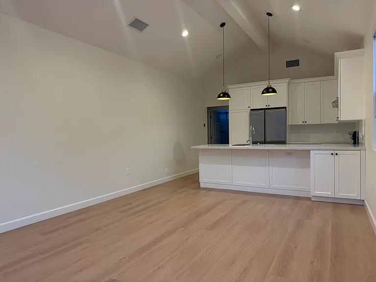 1140 N Buena Vista St #1142 — Photo 7