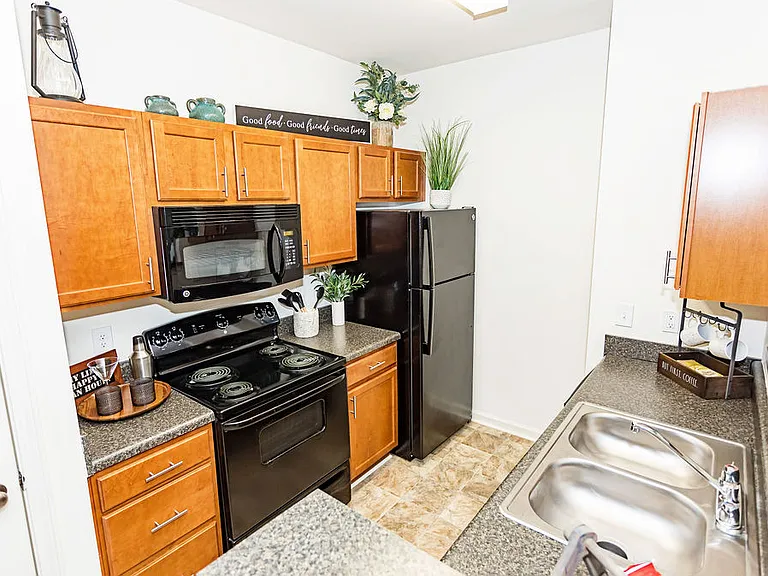 Stafford Place Apartments — Photo 35