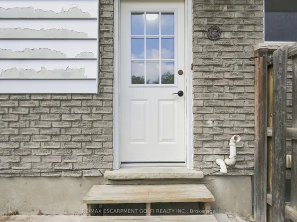 47 Barrington Dr, Welland, ON L3C 5Z8