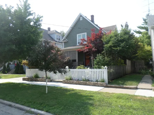2111 53rd STREET, Kenosha, WI 53140