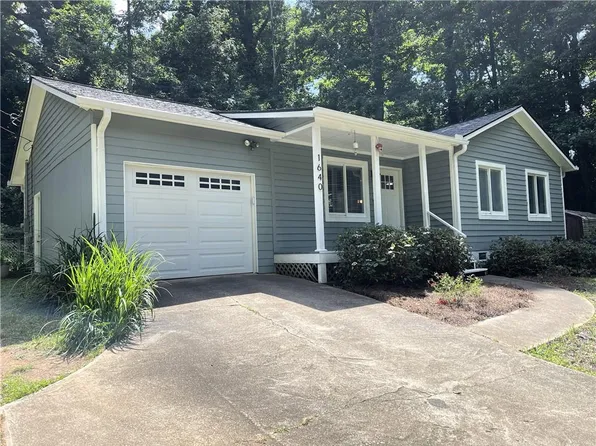 1640 Lakeview Pl, Gainesville, GA 30501