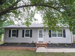 8324 Clear Meadow Ln, Charlotte, NC 28227