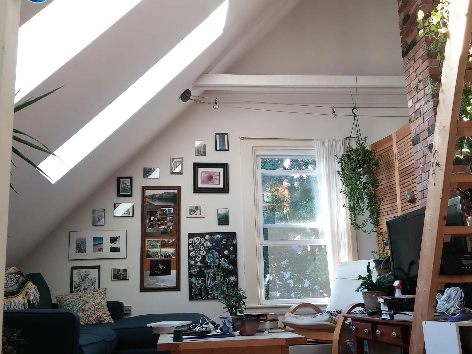 2 bed, 1100 sqft, $2,390 — Photo 3