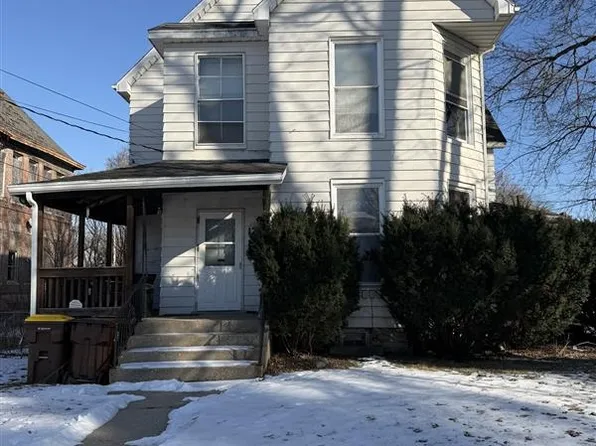 1217-1219 1/2 S Chicago Ave - 1219, 1219 S Chicago Ave, Freeport, IL 61032