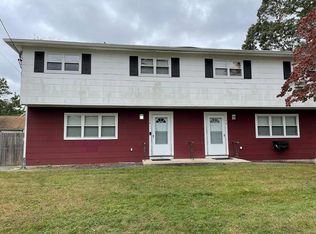 176 Hudson Ave, Lake Grove, NY 11755