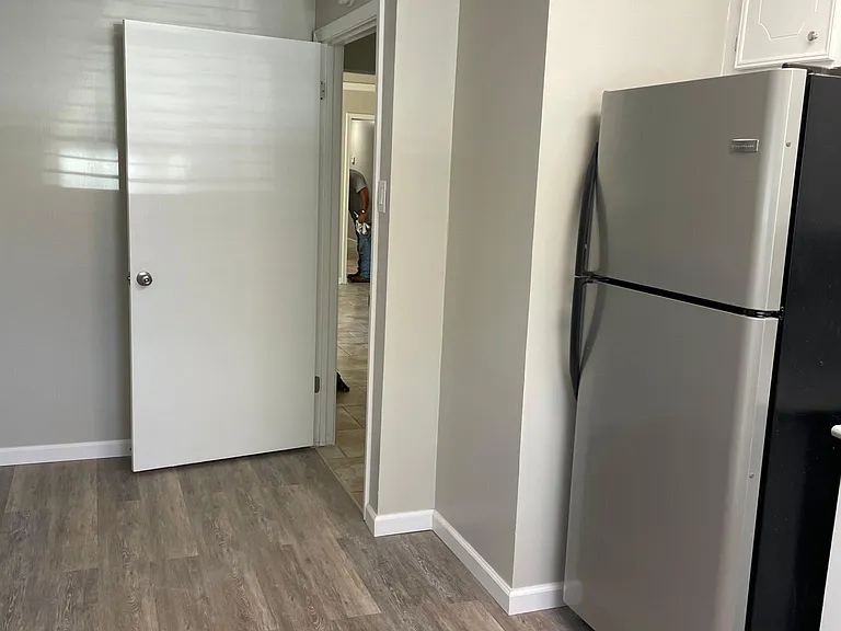 1700 Hollis Rd — Photo 26