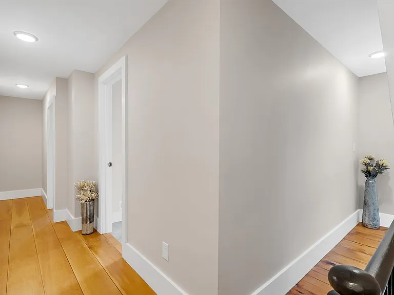 16 Chestnut St — Photo 22