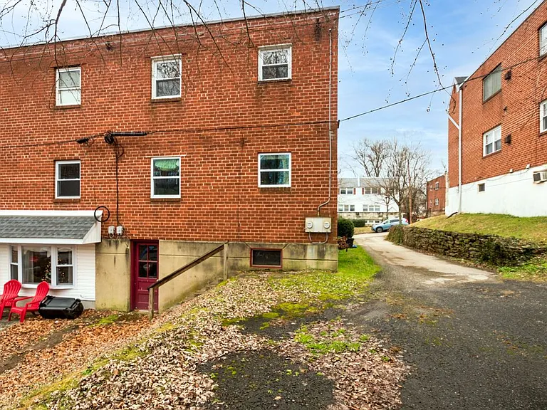 424 W Jefferson St #1 — Photo 2