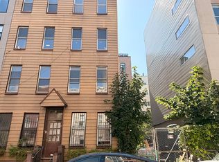 142 N 11th St, Brooklyn, NY 11249