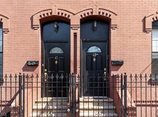 39 Thomas St, Newark, NJ 07114