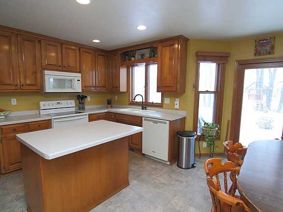 2nd image of 2118 Rock River Ct