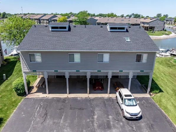6256 N Harris Harbor Dr, Oak Harbor, OH 43449