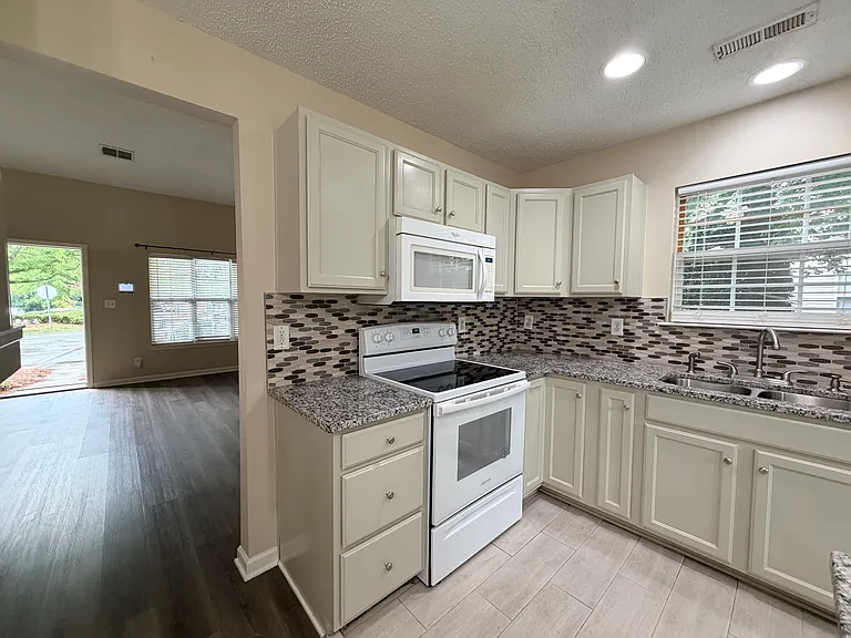 210 Bridford Downs Dr — Photo 15