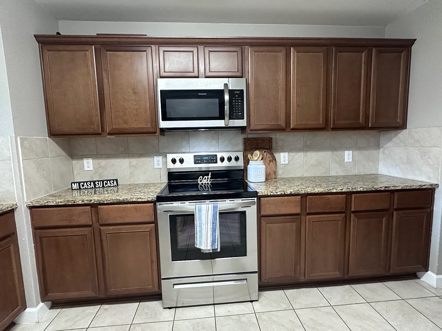 4 bed, 1834 sqft, $2,300 — Photo 3