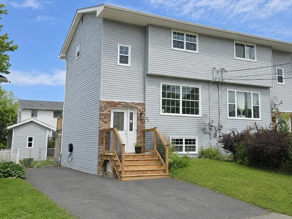 77 Noria Cres, Halifax, NS B4E 2L8