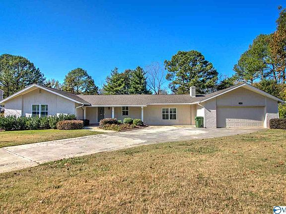 2nd image of 1904 Willow Park Cir SE