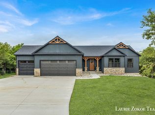 3493 Braeburn Orchard Dr, Cedar Springs, MI 49319