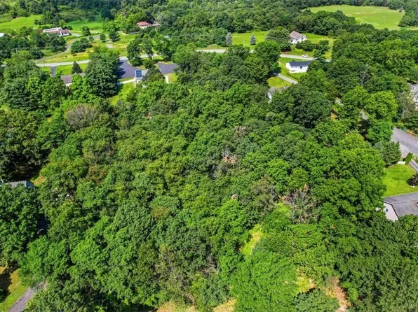 Dogwood Lane, Marlboro, NY 12542