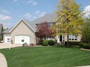 360 Carey Ct, Bloomingdale, IL 60108