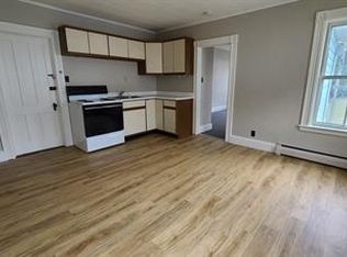 28 Tracy Ave, Jewett City, CT 06351