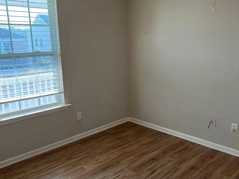 832 Ember Dr — Photo 27