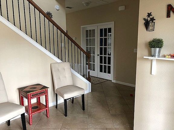 4th image of 854 Glendale Ln