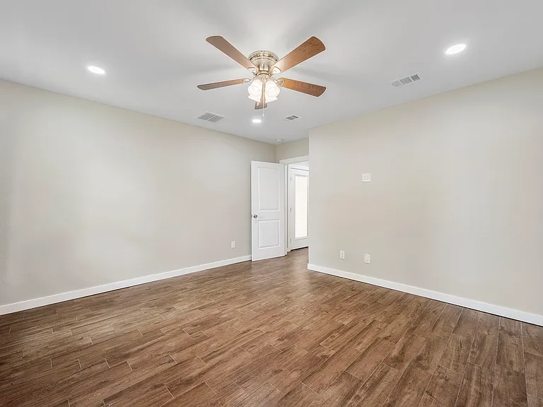 304 Dunn St — Photo 19