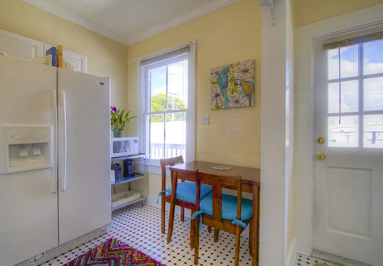 327 Margaret St #3 — Photo 15