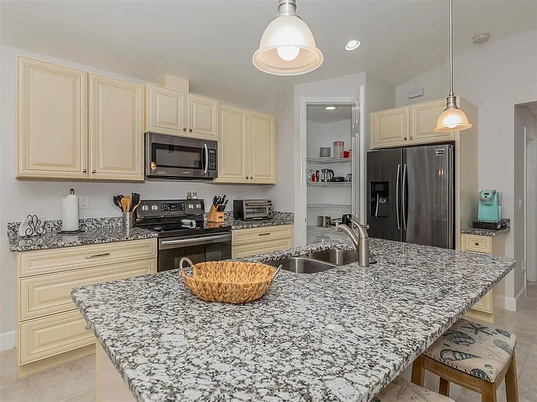 236 Holly Rd — Photo 22
