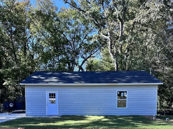 215 Baker St, Royston, GA 30662