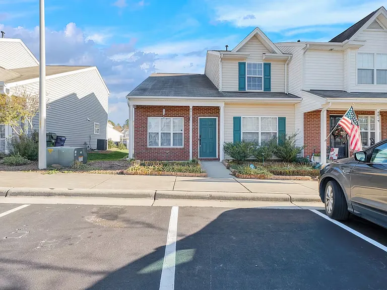 8017 River Gold Ln — Photo 25