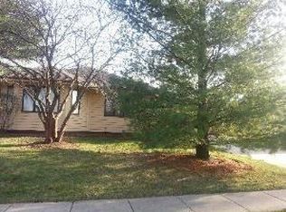 235 Coventry Ct, Elgin, IL 60123