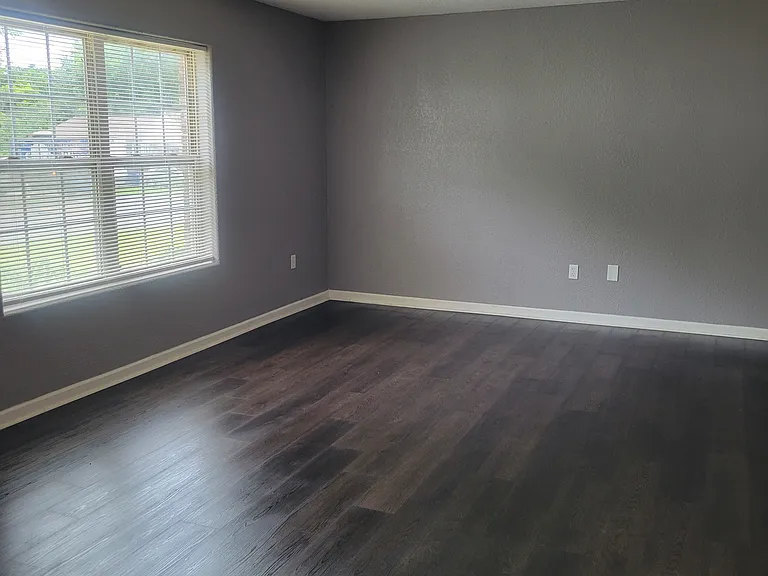 1620 Chandler St — Photo 3