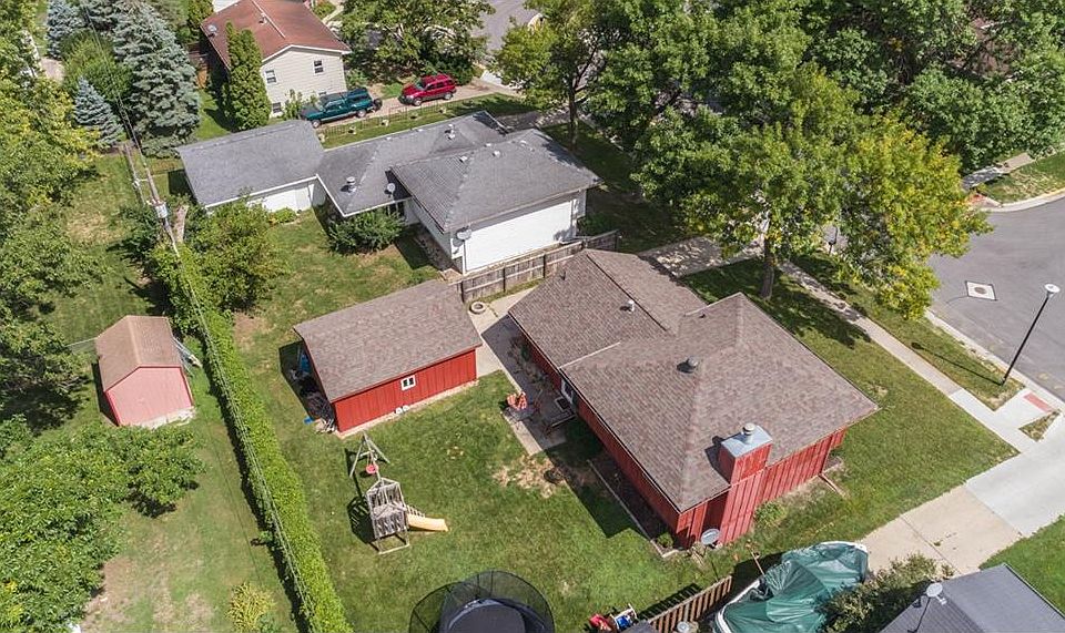 1st image of 215 Wellons Dr