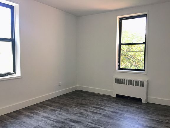 4th image of 13261 Sanford Ave APT 4B