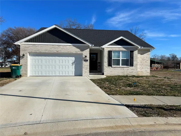 1511 Lexi Ln, Mascoutah, IL 62258