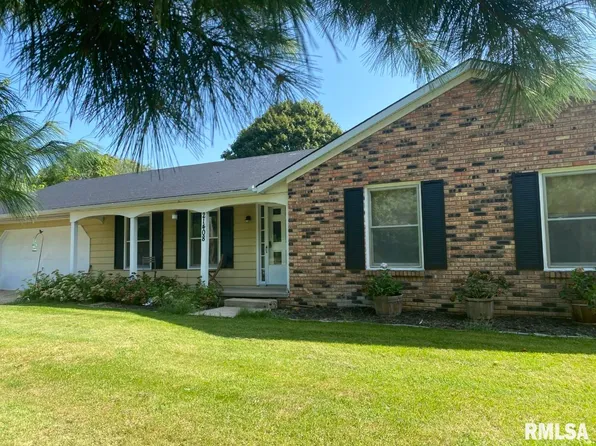 21408 N Main St, Laura, IL 61451