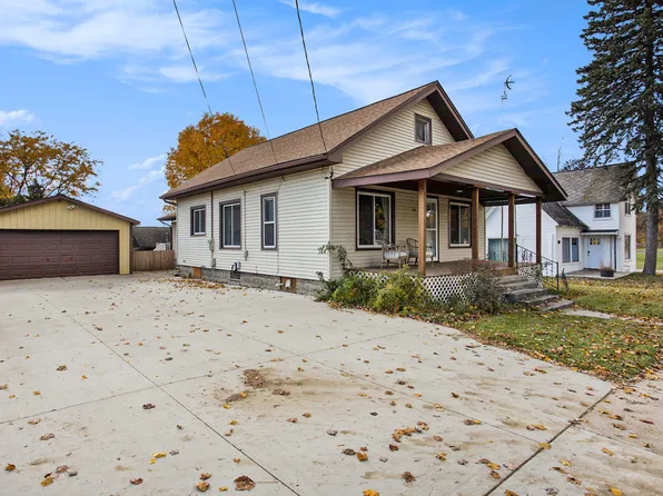 82 W Muskegon St, Cedar Springs, MI 49319