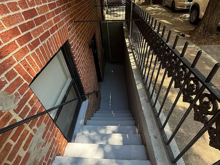 20 E Read St — Photo 2