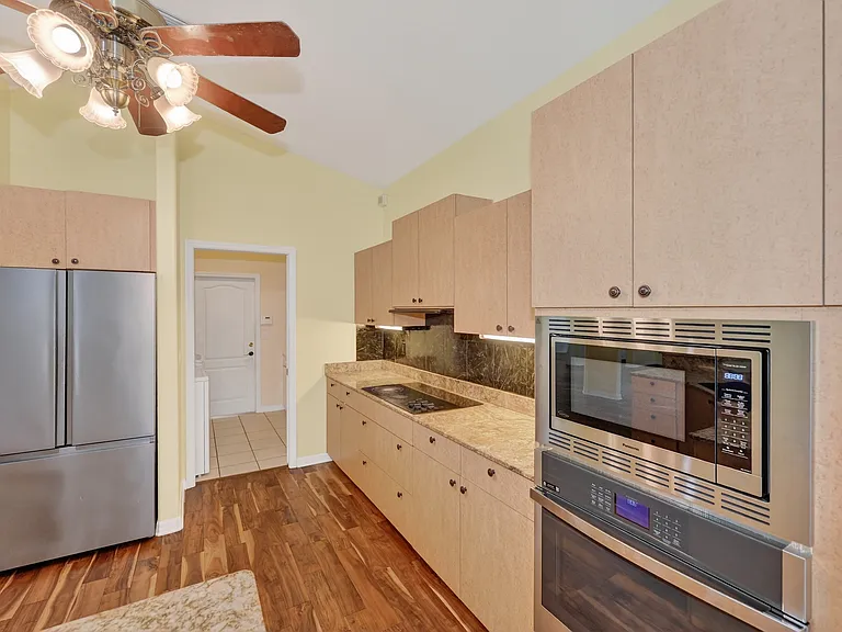 952 Bel Air Star Pkwy — Photo 25