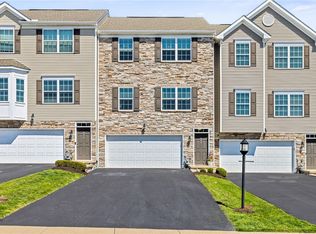 624 Freedom Dr, Carnegie, PA