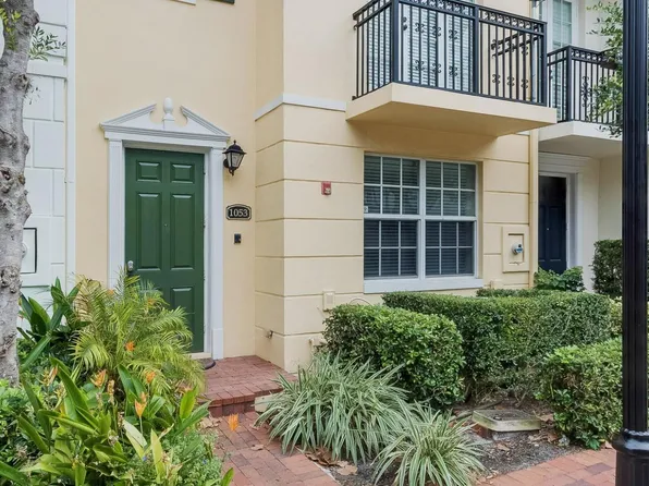 1053 W Heritage Club Circle, Delray Beach, FL 33483