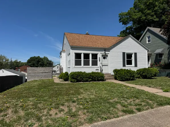 2608 Wilkes Ave, Davenport, IA 52804